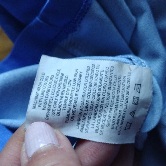 Layer8 T‎ Shirt Women Medium Blue Ombre Short Cap Sleeves V Neck Stretch Sporty - Picture 10 of 10